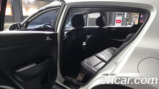 Kia Sportage 2016 — photo 16