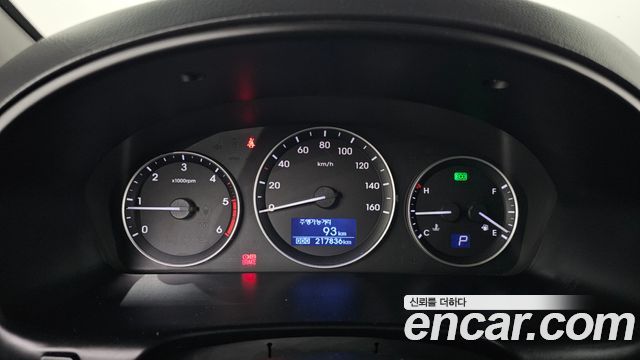 Hyundai Starex 2016 — photo 8