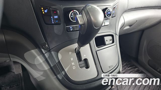 Hyundai Starex 2016 — photo 9