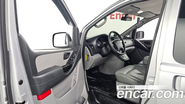 Hyundai Starex 2016 — photo 10