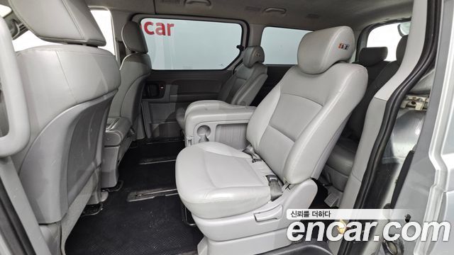 Hyundai Starex 2016 — photo 12