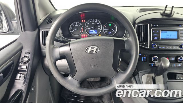 Hyundai Starex 2016 — photo 13