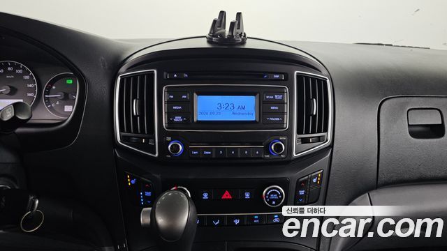 Hyundai Starex 2016 — photo 14