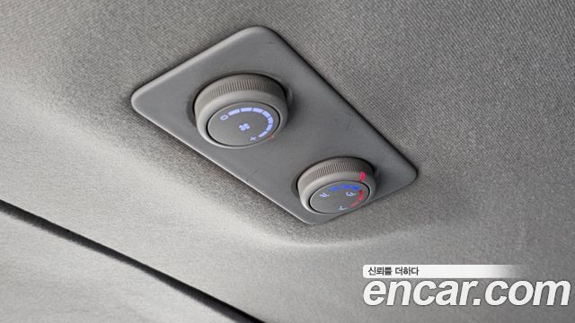 Hyundai Starex 2016 — photo 19