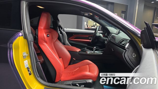 BMW M4 2018 — photo 11