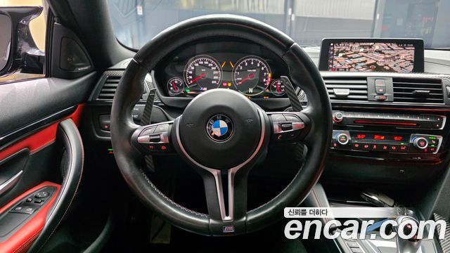 BMW M4 2018 — photo 13