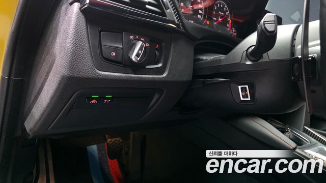 BMW M4 2018 — photo 17