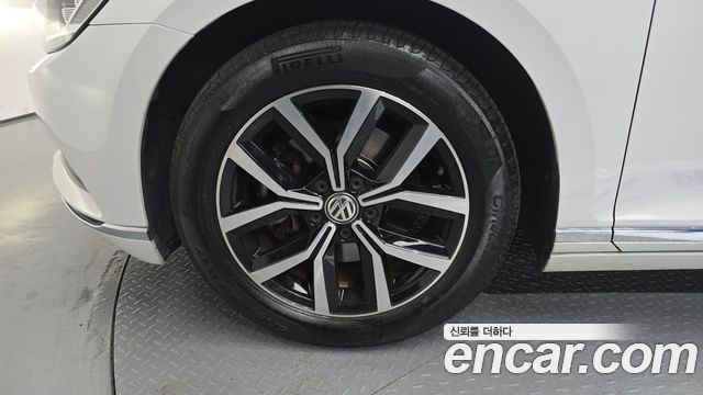 Volkswagen Passat 2018 — photo 5