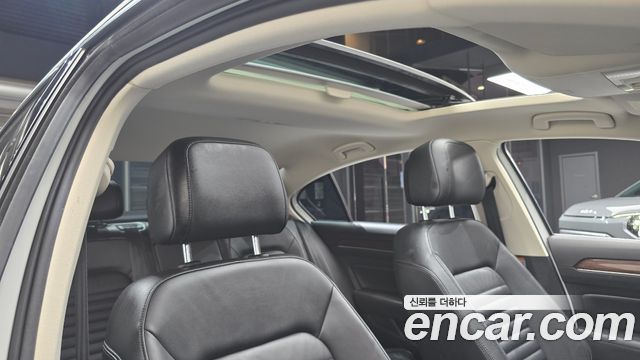 Volkswagen Passat 2018 — photo 25