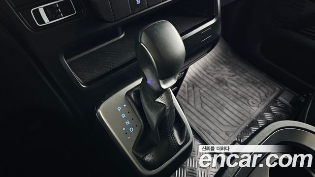 Hyundai Staria 2024 — photo 12