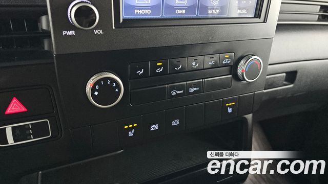 Hyundai Staria 2024 — photo 25