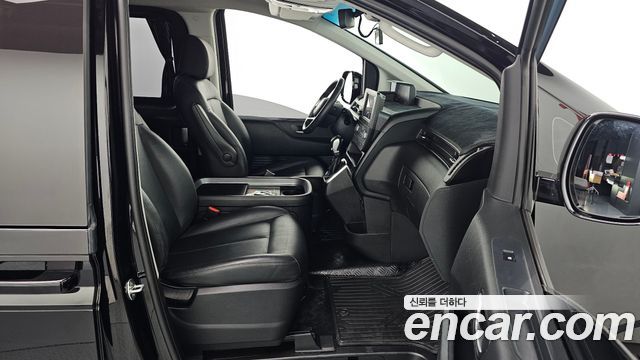 Hyundai Staria 2024 — photo 16