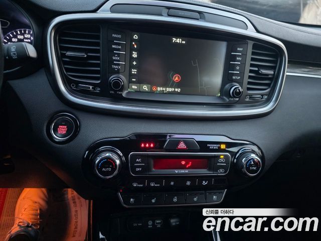 Kia Sorento 2020 — photo 11