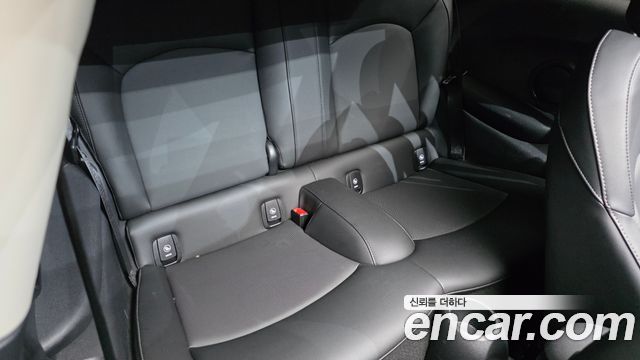Mini Cooper 2022 — photo 17