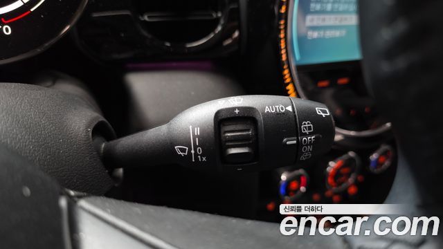 Mini Cooper 2022 — photo 25