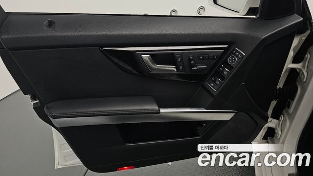 Mercedes-Benz GLK-Class 2015 — photo 14