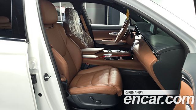 Genesis GV70 2022 — photo 16