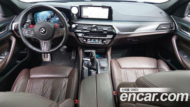 BMW 5-Series 2019 — photo 10