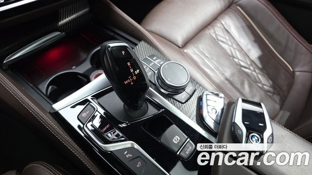 BMW 5-Series 2019 — photo 12