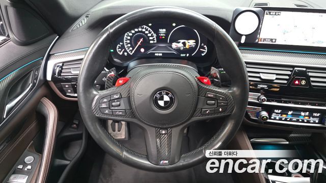 BMW 5-Series 2019 — photo 21