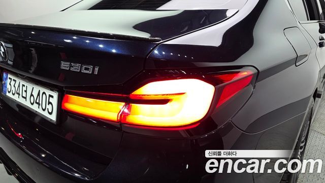 BMW 5-Series 2019 — photo 9