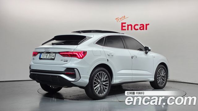 Audi Q3 2024 — photo 2