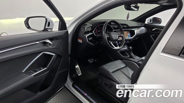 Audi Q3 2024 — photo 13