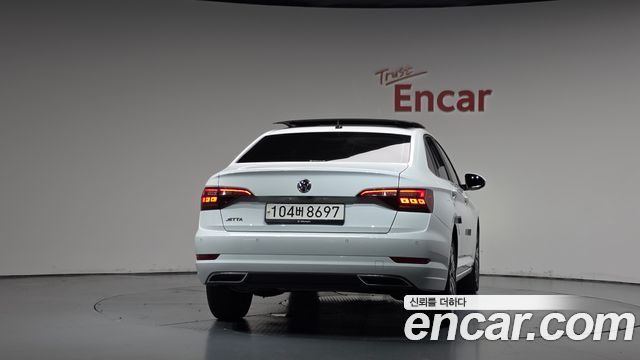 Volkswagen Jetta 2020 — photo 4