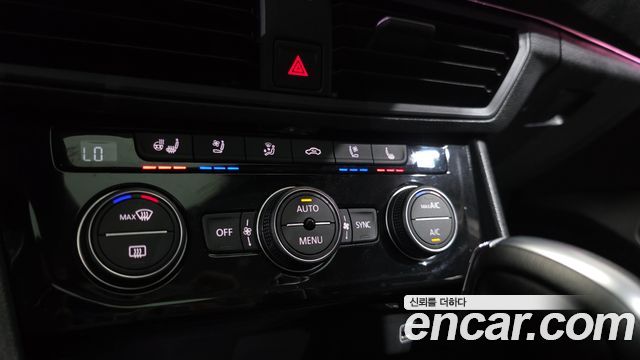 Volkswagen Jetta 2020 — photo 24