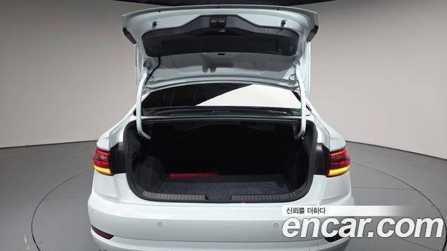 Volkswagen Jetta 2020 — photo 26