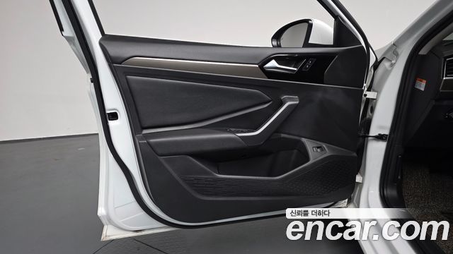 Volkswagen Jetta 2020 — photo 14