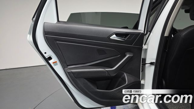 Volkswagen Jetta 2020 — photo 15