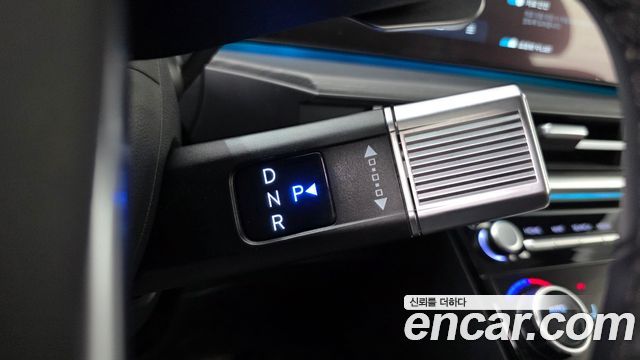 Hyundai Santafe 2024 — photo 12
