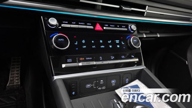 Hyundai Santafe 2024 — photo 25