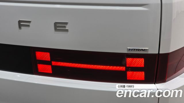 Hyundai Santafe 2024 — photo 9