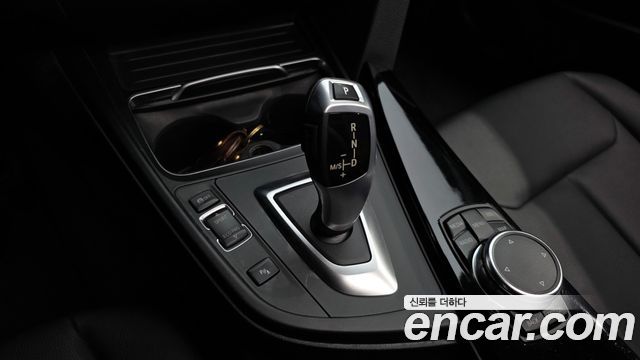 BMW 3-Series 2016 — photo 9