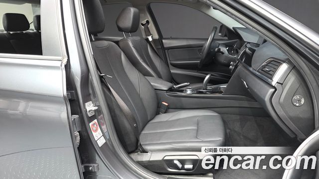 BMW 3-Series 2016 — photo 11