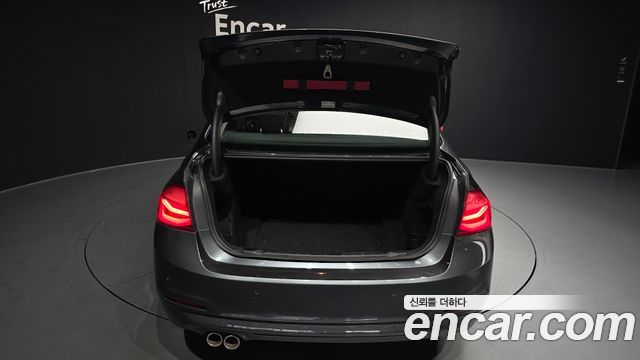 BMW 3-Series 2016 — photo 20
