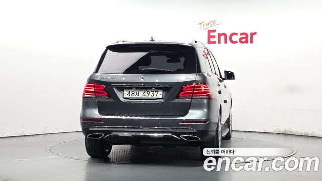 Mercedes-Benz GLE-Class 2018 — photo 4