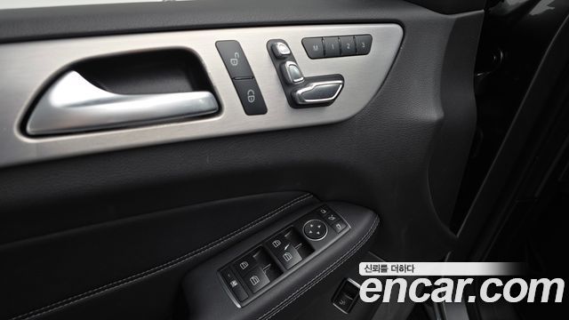 Mercedes-Benz GLE-Class 2018 — photo 24