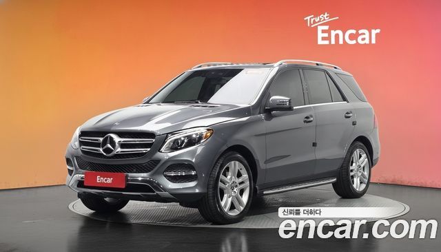 Mercedes-Benz GLE-Class 2018 — photo 1