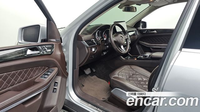 Mercedes-Benz GLS-Class 2017 — photo 13