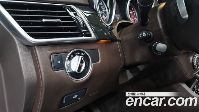 Mercedes-Benz GLS-Class 2017 — photo 25