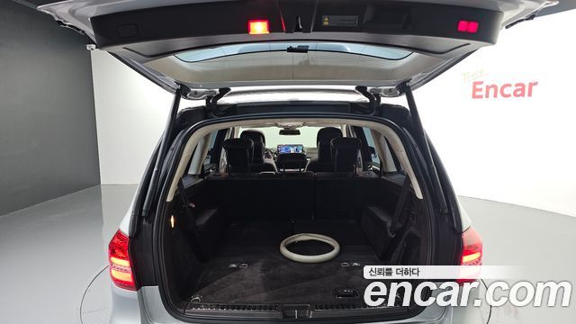 Mercedes-Benz GLS-Class 2017 — photo 37