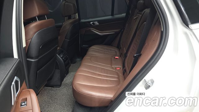 BMW X5 2019 — photo 18