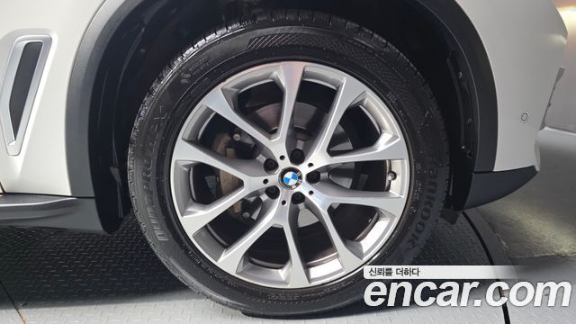 BMW X5 2019 — photo 7