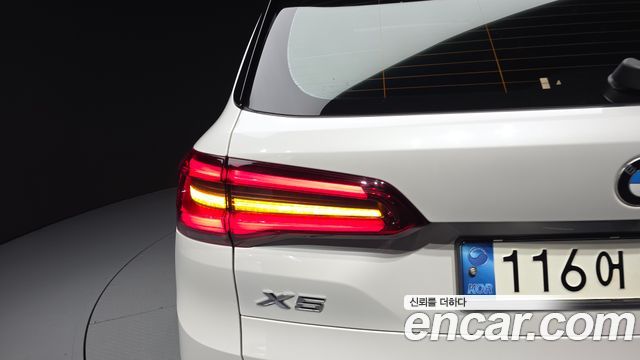 BMW X5 2019 — photo 9