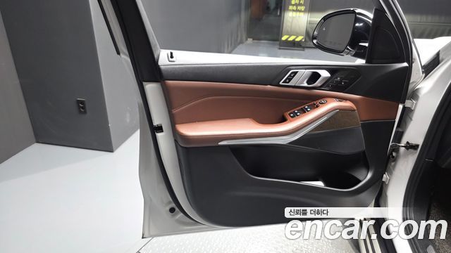 BMW X5 2019 — photo 14