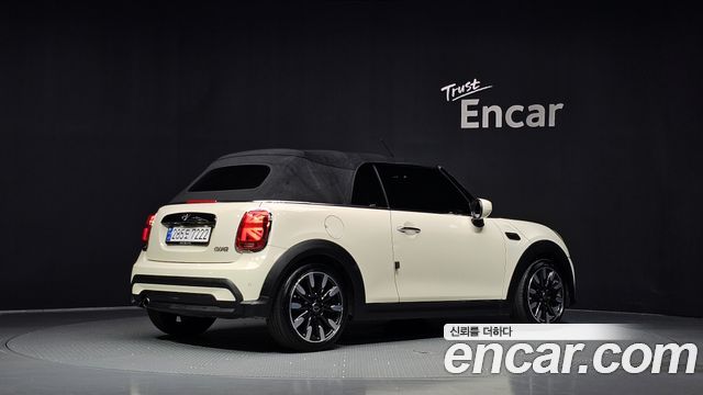Mini Cooper Convertible 2022 — photo 2