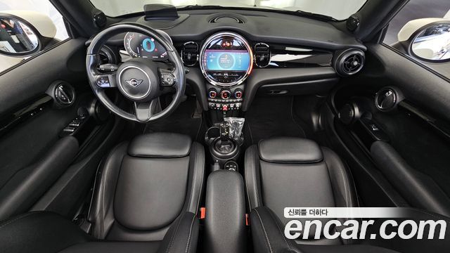 Mini Cooper Convertible 2022 — photo 10